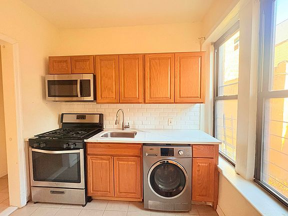 3rd image of 1314 Eastern Pkwy #2A