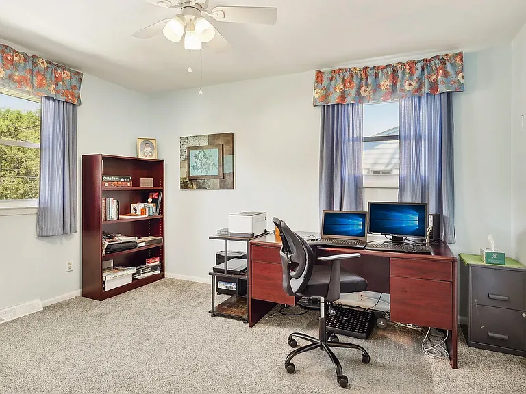11 Knollwood Dr — Photo 18