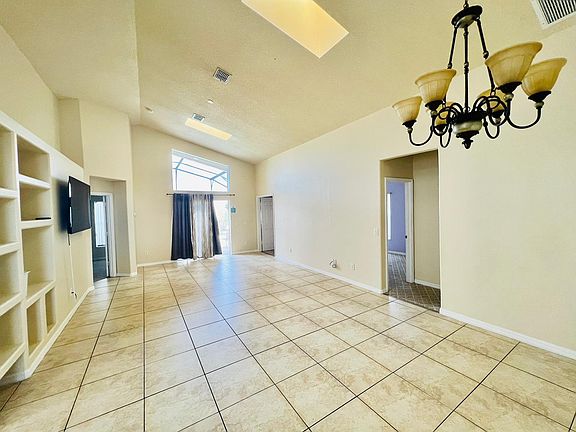 5th image of 2565 Bear Creek Ct
