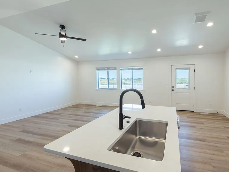 3711 Razor Cir — Photo 10