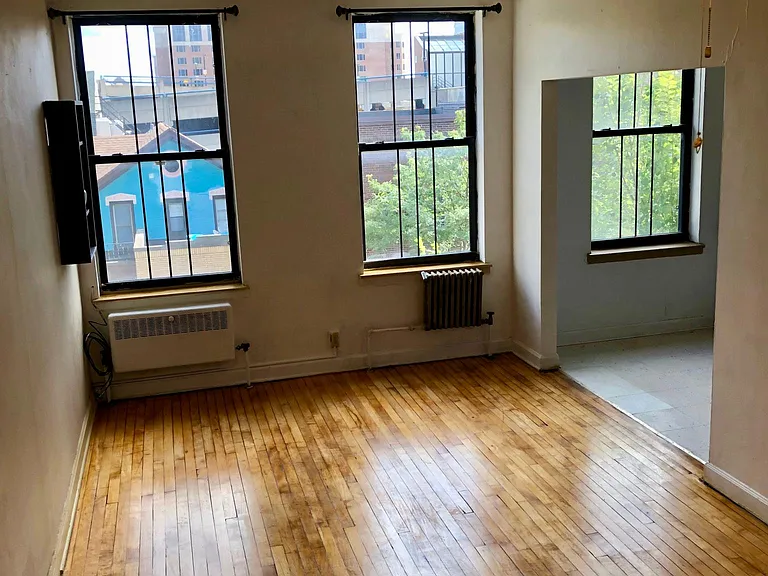 636 State St #301 — Photo 3
