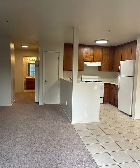 North Dutton Place Apartments — Photo 3