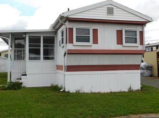 8 Comanche Rd, East Hartford, CT 06118