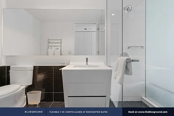 Rented by The Blueground | media 10