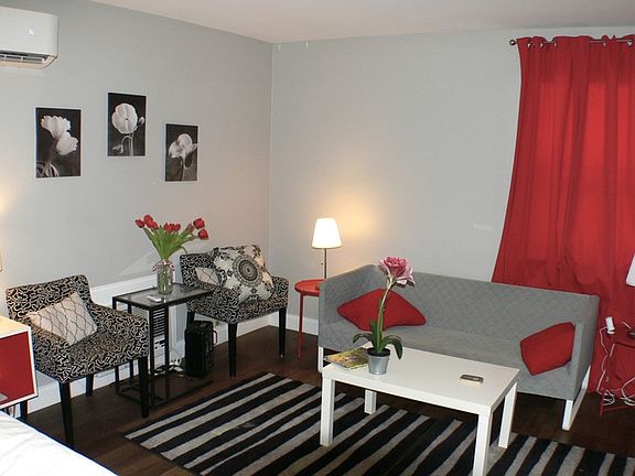 3rd image of 815 Clay St APT C
