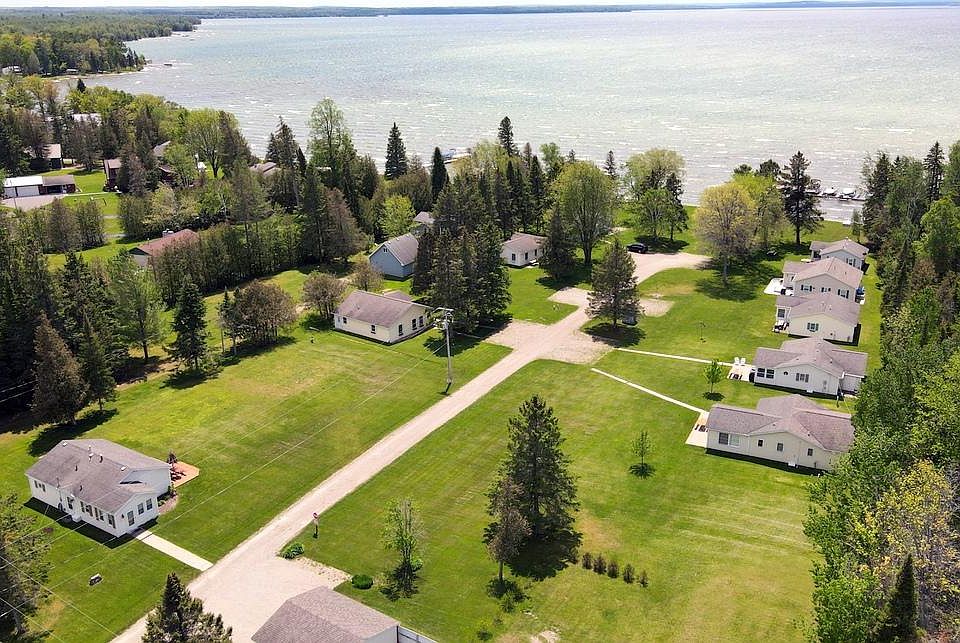 1462 Dutch Village Ln, Cheboygan, MI 49721 Zillow