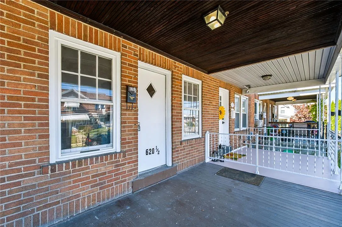 2 bed, 1.5 bath, 810 sqft, $1,950 — Photo 4
