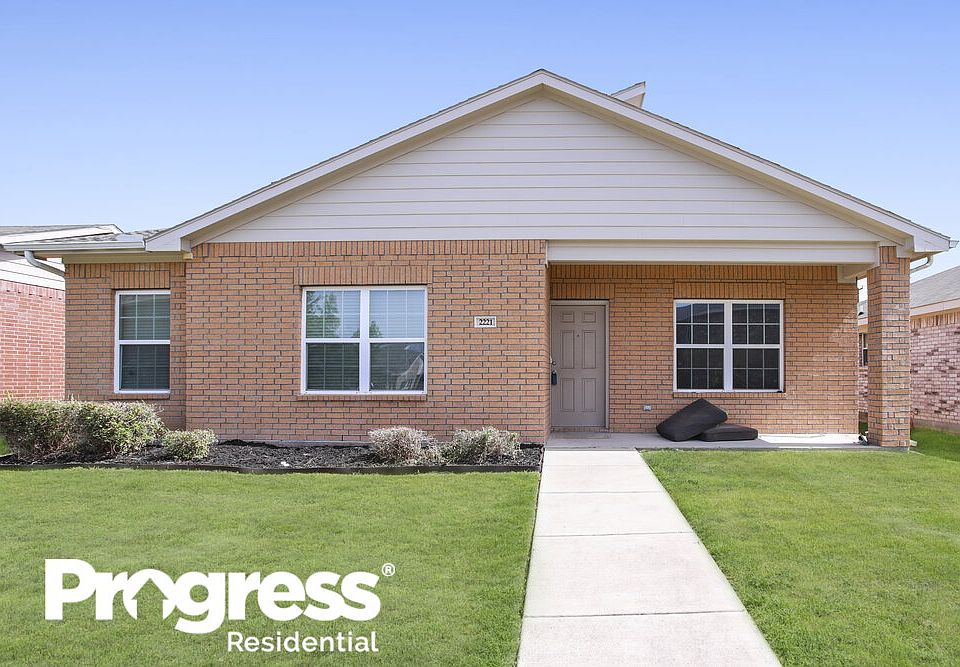 1st image of 2221 Montrose Ln