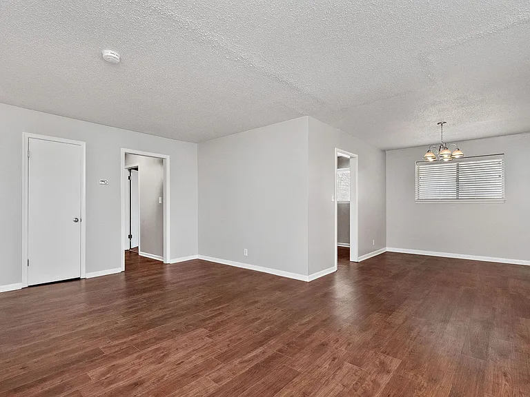 4521-4523 Jefferson Pennsylvania Ave #4526-4524 — Photo 10