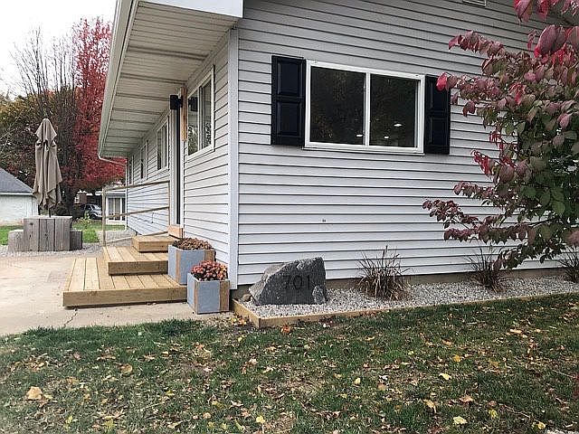 1st image of 701 Daggett Dr