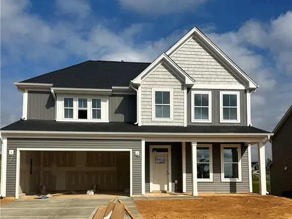 2820 Mayfield Dr, Graham, NC 27253