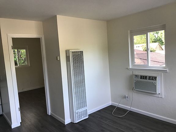 5th image of 2630 San Fernando Way Unit 202