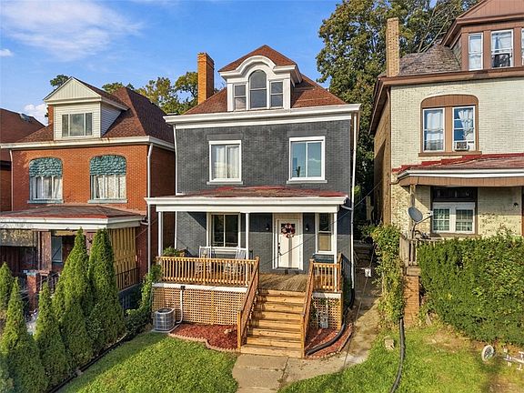 3rd image of 574 Orchard Ave