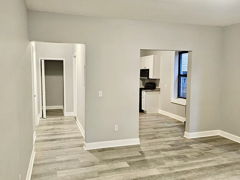 200 Glenwood Ave — Photo 2