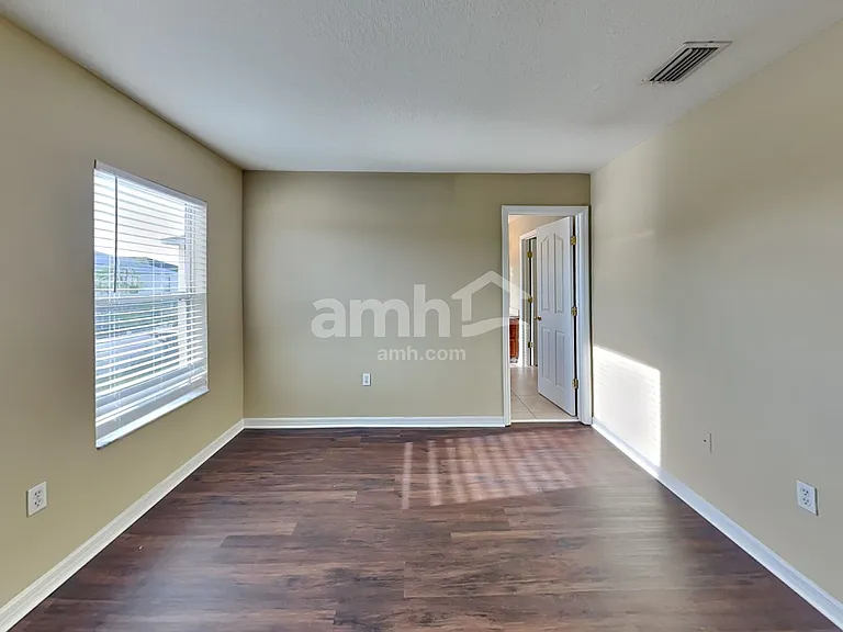 12110 Fern Haven Ave — Photo 10