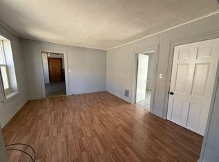 1121 Saint Vincent St, Utica, NY 13501