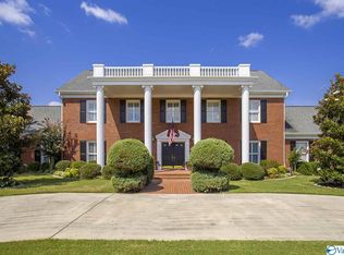 2302 Crown Cir SE, Decatur, AL 35603