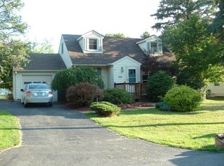 5875 Sutton Dr, Cicero, NY 13039