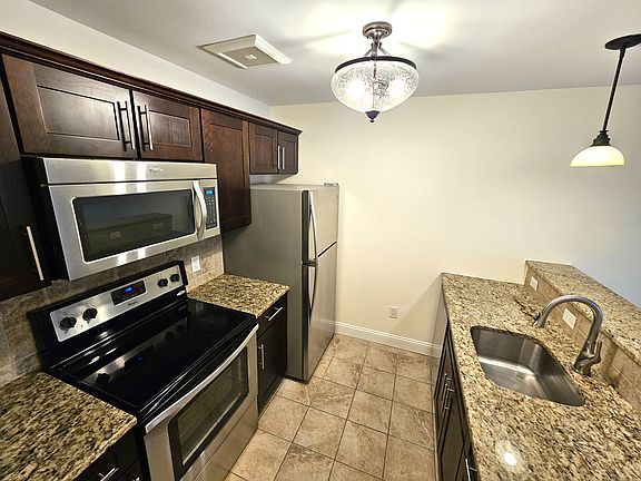 2nd image of 115 Bruen St APT 202