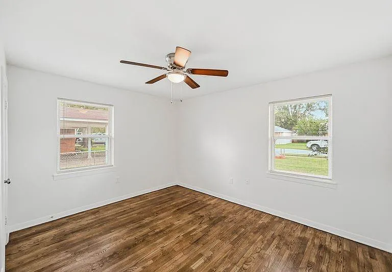 2409 Estate Dr — Photo 14