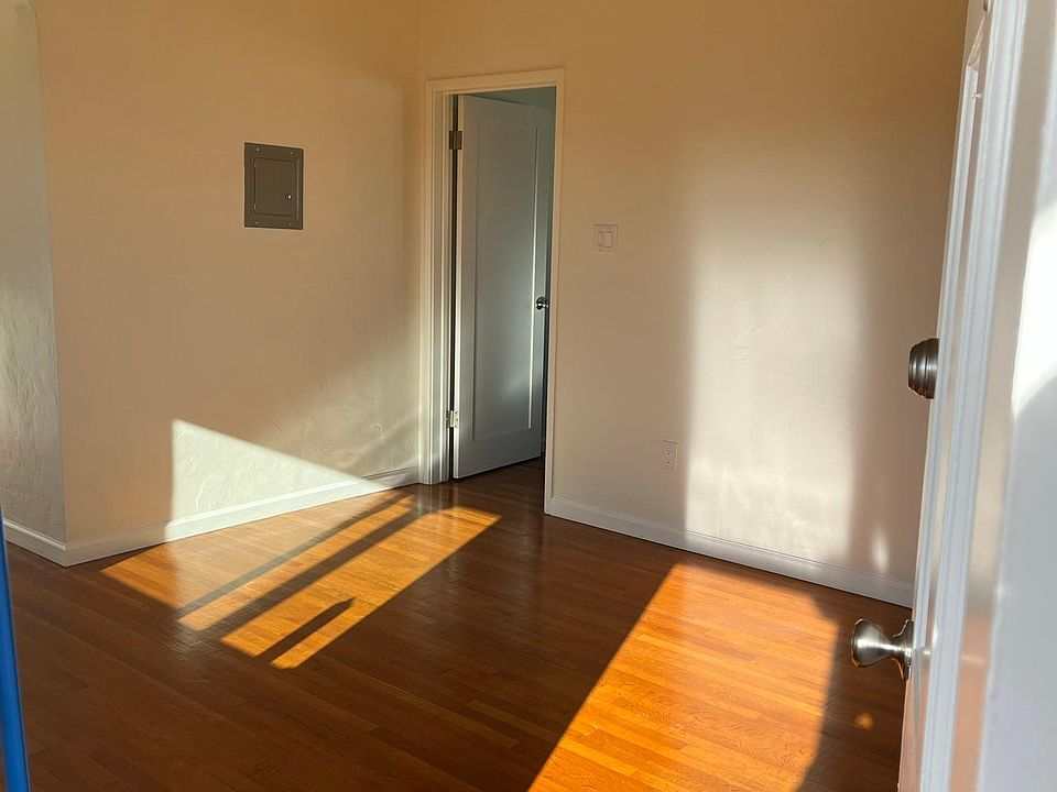 1st image of 4355.5 Mississippi St