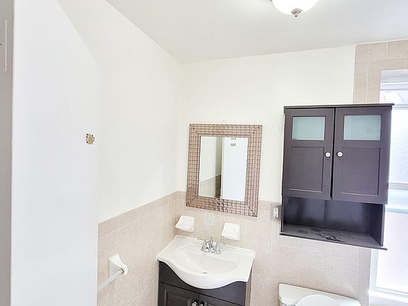 3rd image of 2468 Webb Ave #2