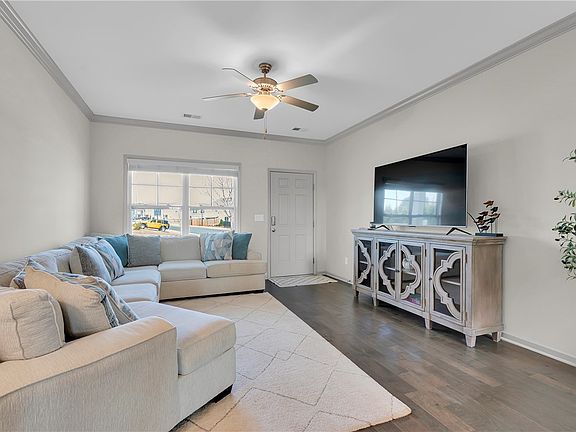 2nd image of 302 Phillips Dr