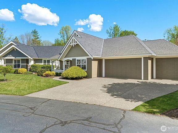 3rd image of 970 SE Creekside Drive