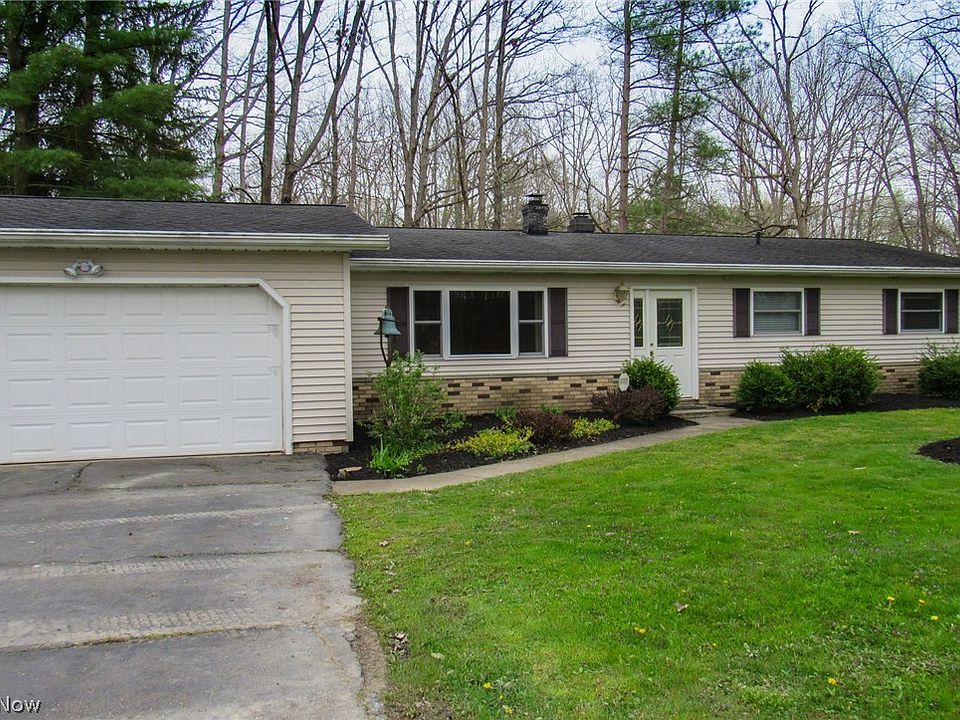 1st image of 379 Jefferson Point