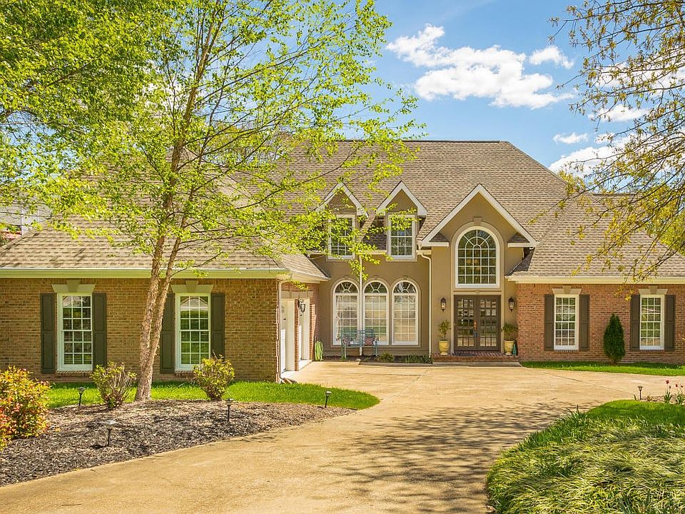 9224 Royal Mountain Drive-18