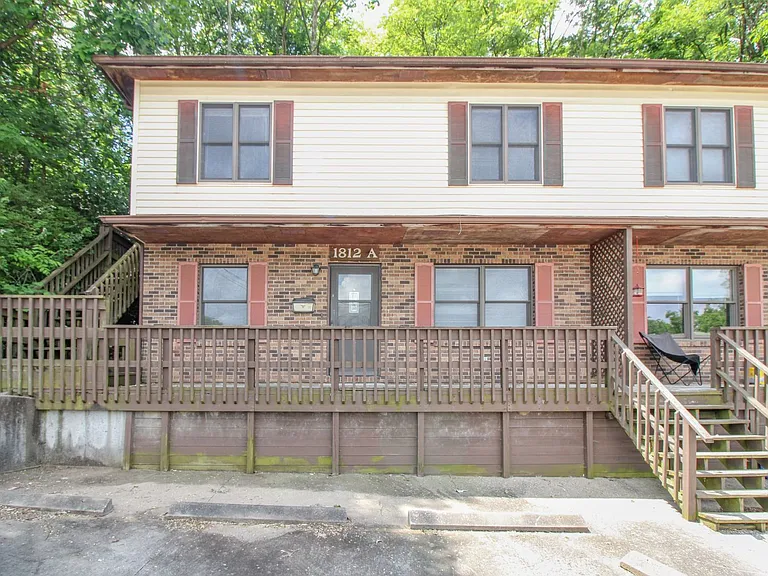1812 Sunrise Dr — Photo 1