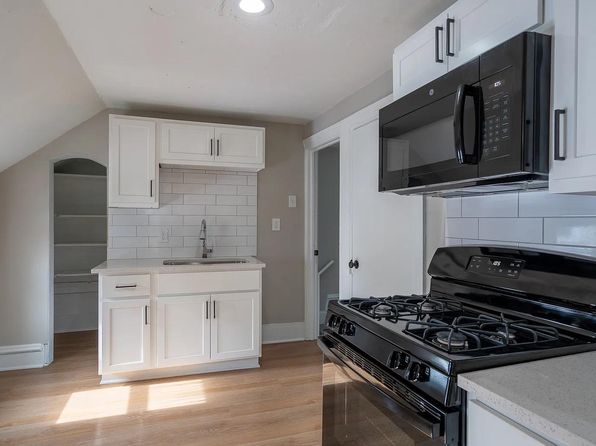 605 Pettibone Ave NW #2