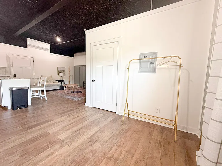 209 S Church St — Photo 25