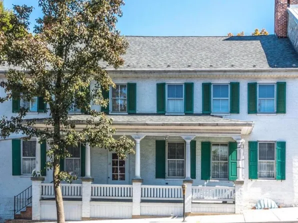 33 N Main St, Mercersburg, PA 17236