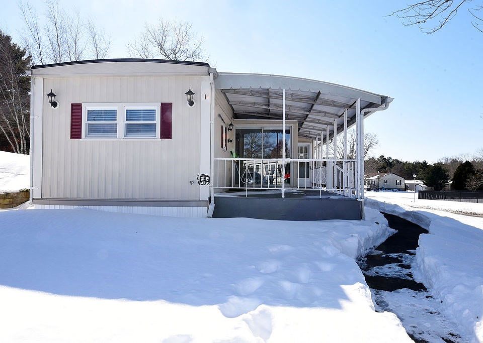 1st image of 1 Pinehurst Dr