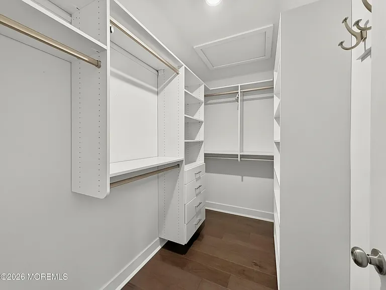 89 Bataan Ave — Photo 32