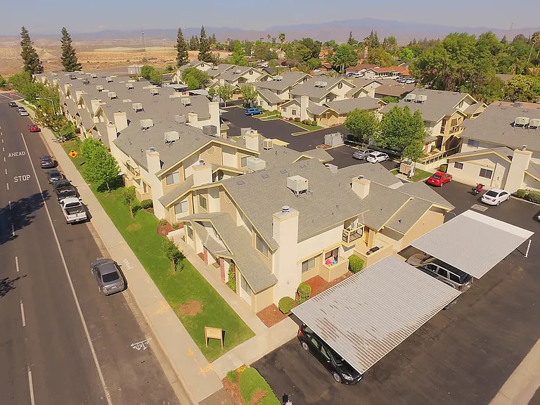Panorama Pines Apartments — Photo 11