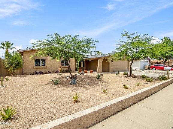 3rd image of 4713 W DESERT COVE Avenue