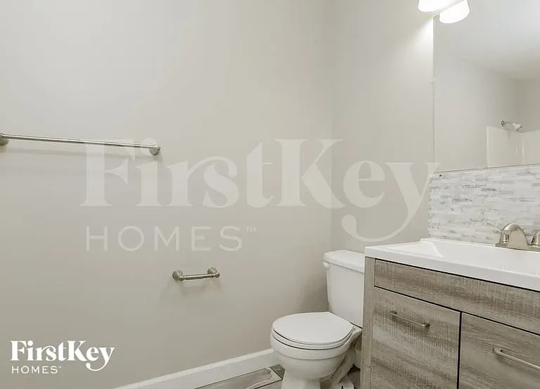 10501 NW 86th St — Photo 13