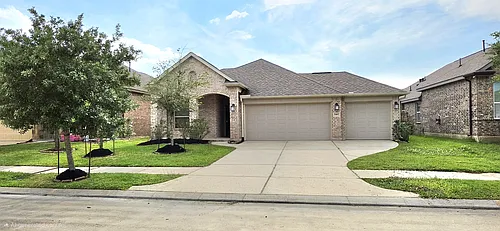 6411 Hunters Way Ln Photo 1