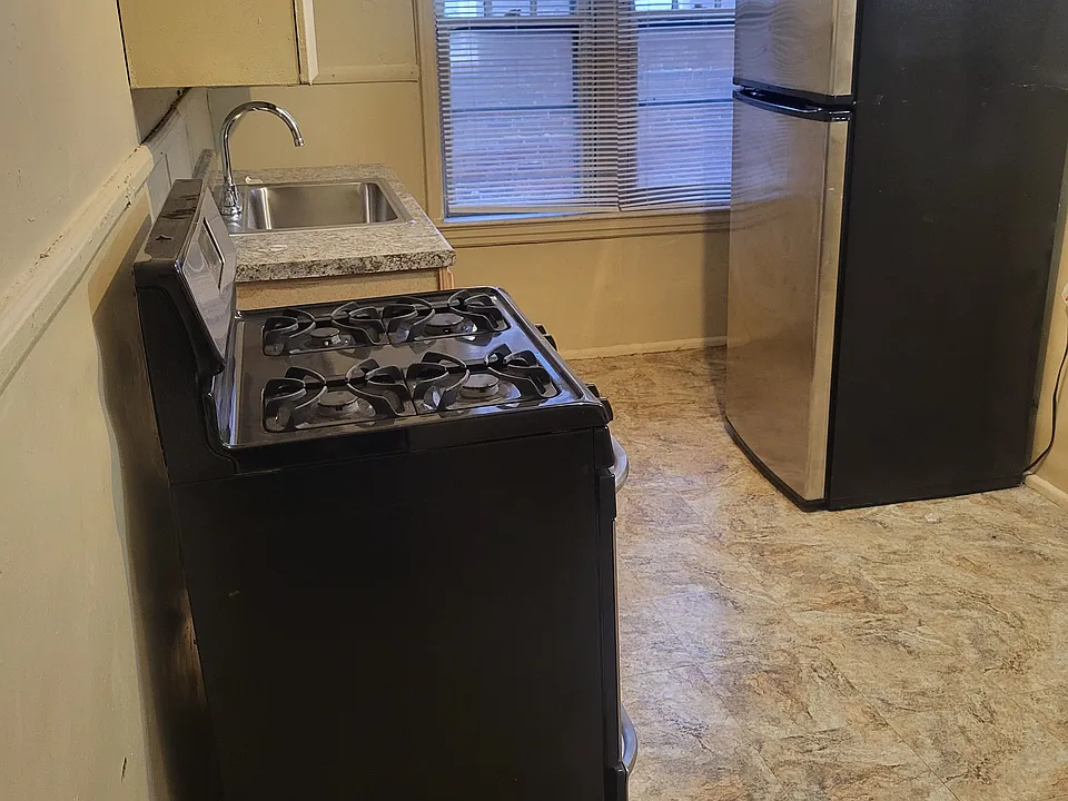 5469 Ashland Ave #2