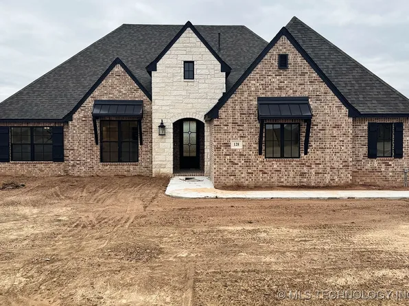 128 E 166th Pl S, Glenpool, OK 74033