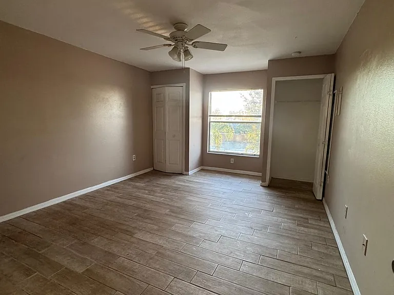313 Fish Hawk Dr — Photo 16