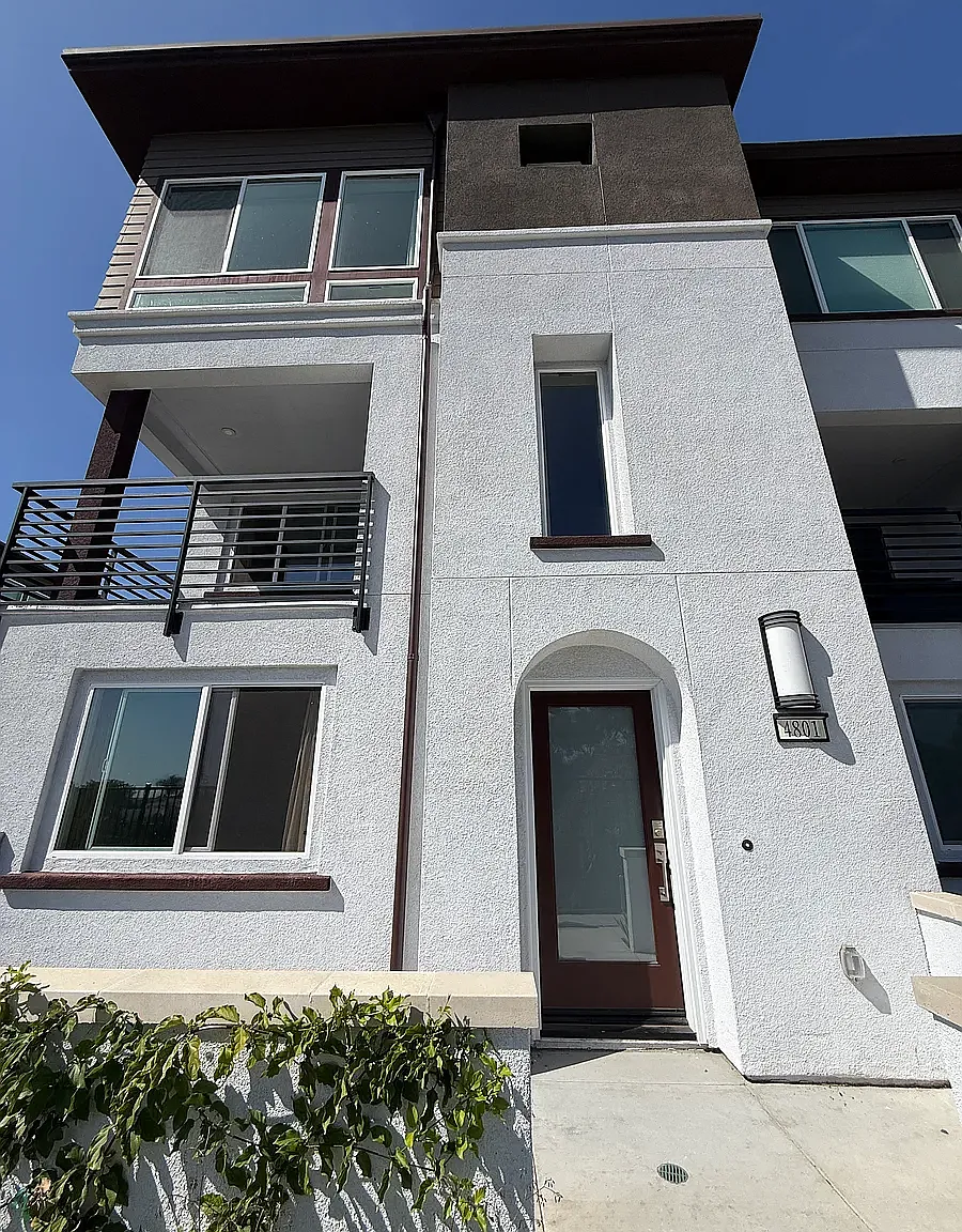 4 bed, 1751 sqft, $6,200 — Photo 1