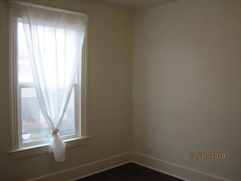 817 13th Ave — Photo 23