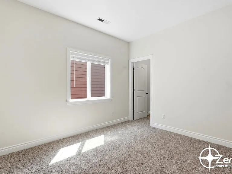 1107 NE 127th St — Photo 27