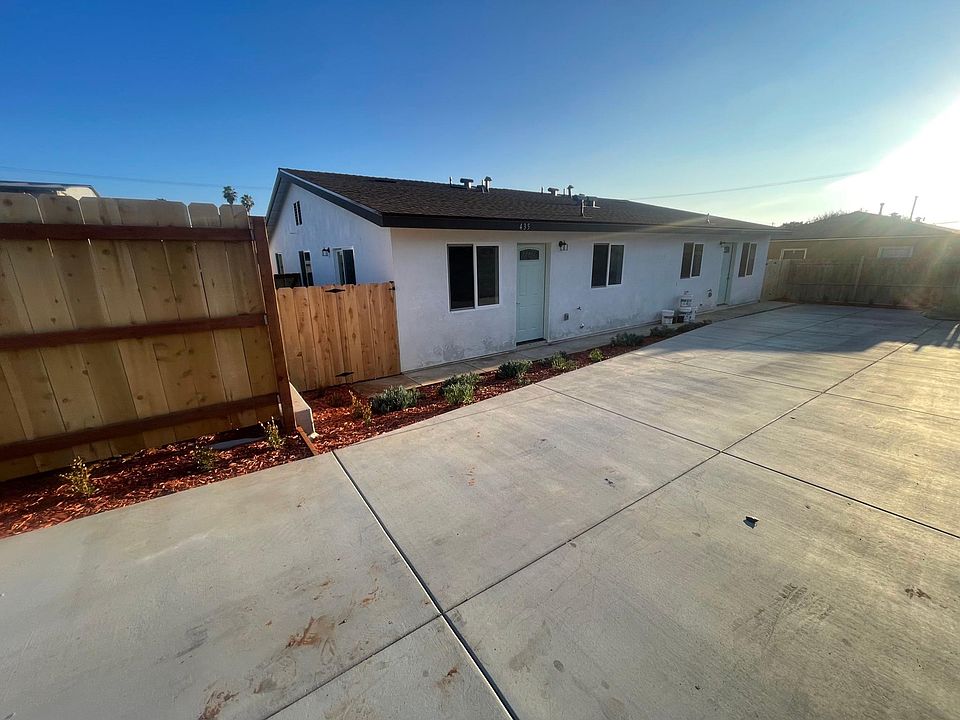 1st image of 435 E 4th St
