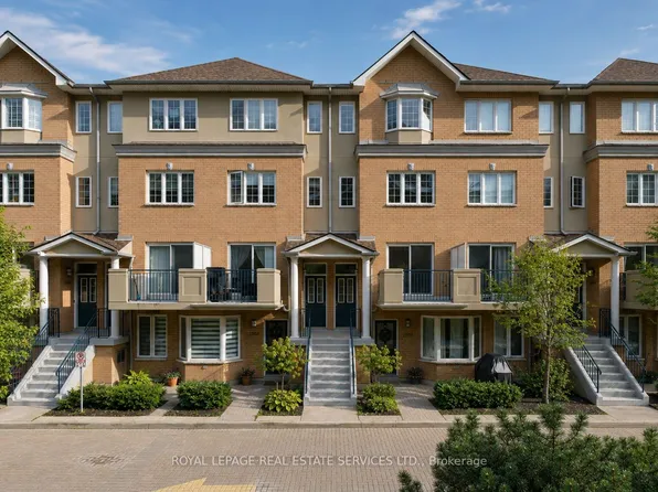 28 Sommerset Way #1306, Toronto, ON M2N 6W7
