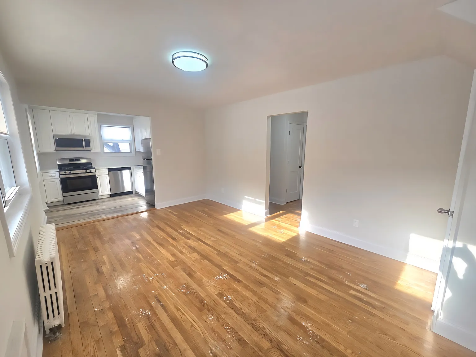2 bed, 935 sqft, $2,750 — Photo 3