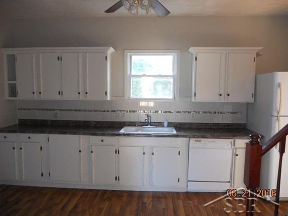 2nd image of 411 W Thomas St